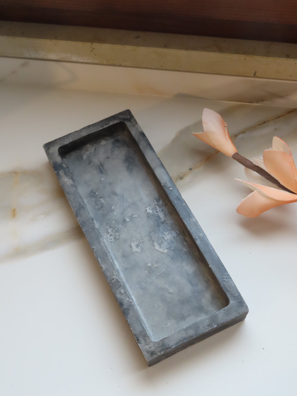 Concrete Soap Bottle Tray, Home Decor, Modern Decoration, Centerpiece